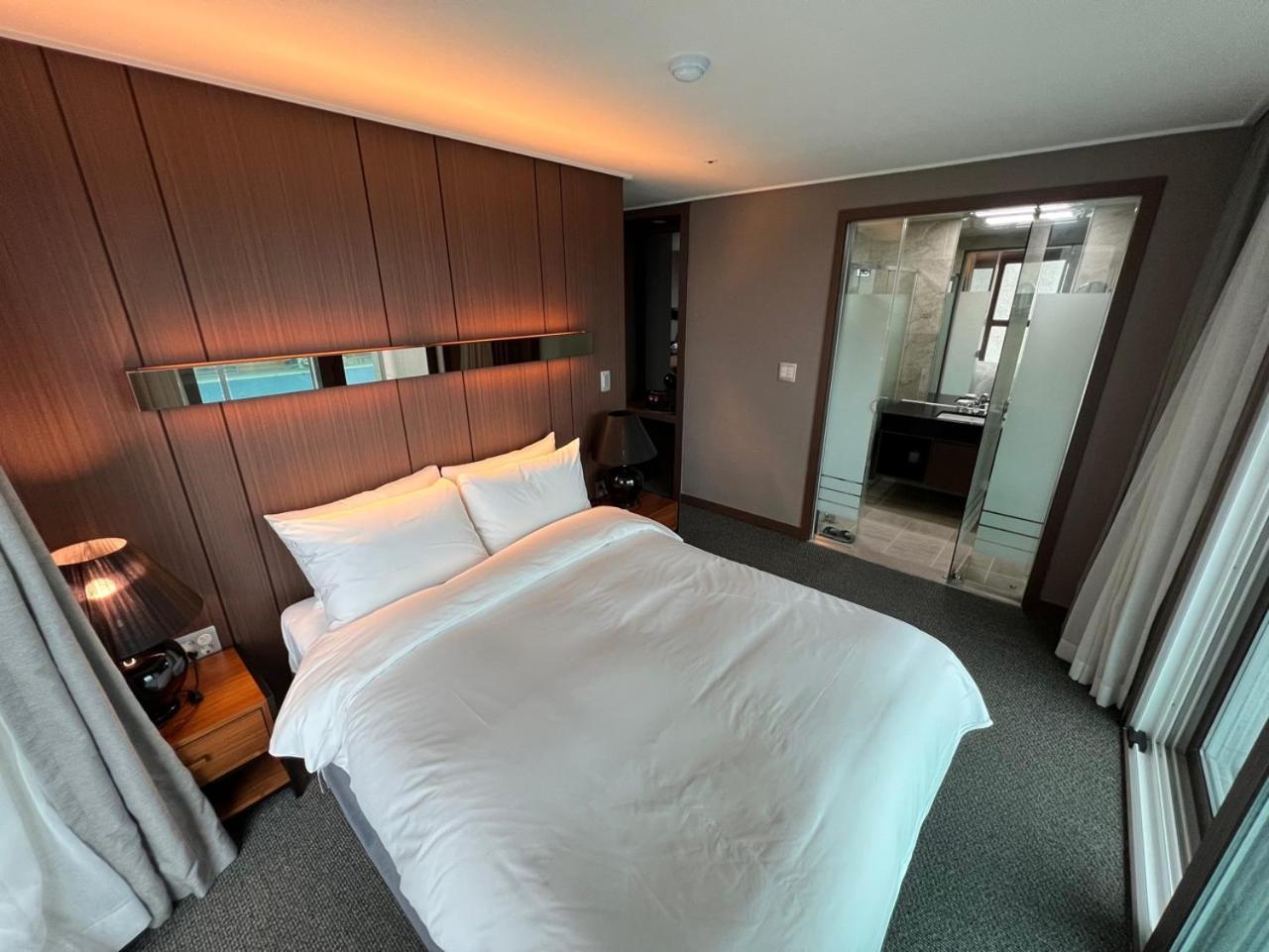 Raonstay In Perla Hotel Jinju Exterior photo